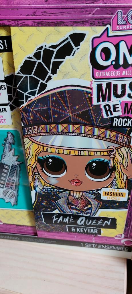 Rockstar lol surprise omg, Hobby en Vrije tijd, Verzamelkaartspellen | Pokémon, Zo goed als nieuw, Losse kaart, Ophalen of Verzenden