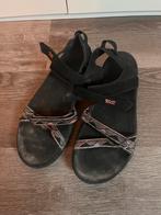 Teva Sandalen Maat 39, Ophalen of Verzenden, Gedragen, Zwart, Slippers