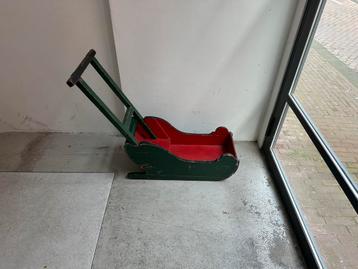 Antieke Kinderslee met Duwstok beschikbaar voor biedingen