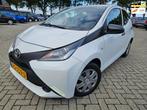 Toyota Aygo 1.0 VVT-i x-fun 5 Drs 2017. Airco/LED/CV op afst, Voorwielaandrijving, Stof, Gebruikt, Start-stop-systeem