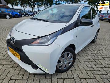 Toyota Aygo 1.0 VVT-i x-fun 5 Drs 2017. Airco/LED/CV op afst beschikbaar voor biedingen