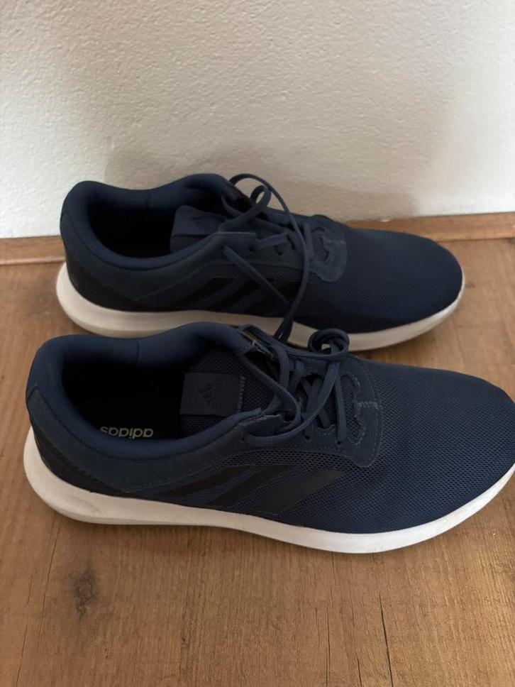 Adidas sneakers bijna nieuw maat 43.5, Kleding | Heren, Schoenen, Zo goed als nieuw, Ophalen of Verzenden