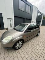 Ford Fiësta 1.6 16V 5DR 2004 Grijs, Voorwielaandrijving, 1596 cc, 15 km/l, 4 cilinders