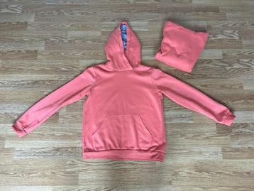 2x mooie hoodies Decathlon maat 146/152 beschikbaar voor biedingen