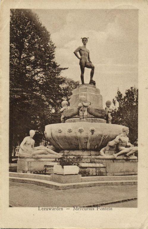 Leeuwarden - Mercurius Fontein - 1926 gelopen, Verzamelen, Ansichtkaarten | Nederland, Gelopen, Friesland, 1920 tot 1940, Ophalen of Verzenden