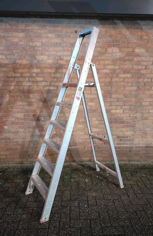 ALTREX TRAP, TGB, 6 TREDES, ENKELZIJDIG OPLOOPBAAR, PROF., Doe-het-zelf en Verbouw, Ladders en Trappen, Gebruikt, Trap, 2 tot 4 meter