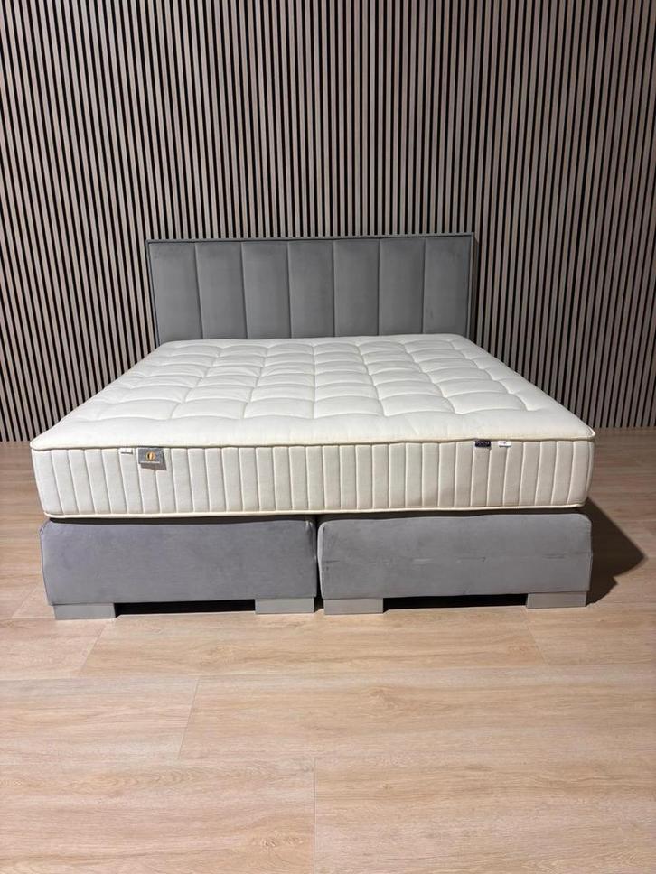 Boxspring 180x200 met Douxe matras, Huis en Inrichting, Slaapkamer | Bedden, Gebruikt, Tweepersoons, 180 cm, 200 cm, Stof, Grijs