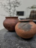 Klein oud sober sleets oosters wankel kruik tuimelkruikje, Antiek en Kunst, Ophalen of Verzenden