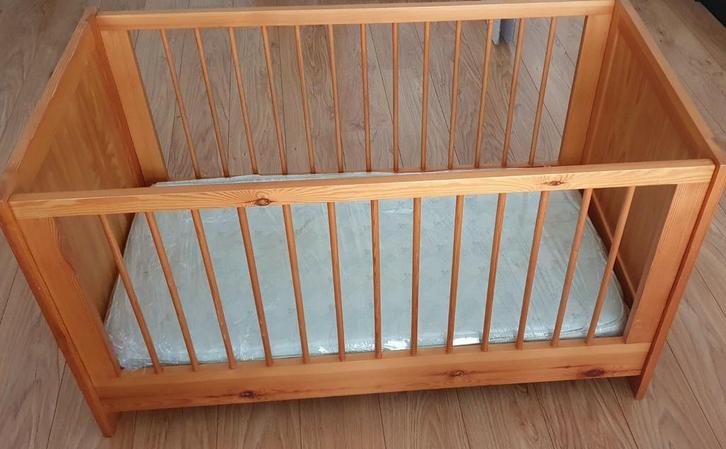 Baby peuter ledikant., Kinderen en Baby's, Babywiegjes en Ledikanten, Gebruikt, Ledikant, Ophalen