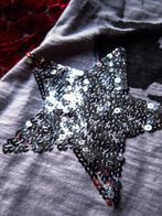 grijze bling top met lovertjes ster mt xs, Ophalen of Verzenden, Zo goed als nieuw, Zonder mouw, Maat 34 (XS) of kleiner
