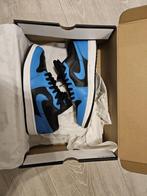 Donker blauwe Jordans (Marina blauw) / Air Jordans Nike laag, Ophalen of Verzenden, Zo goed als nieuw, Schoenen