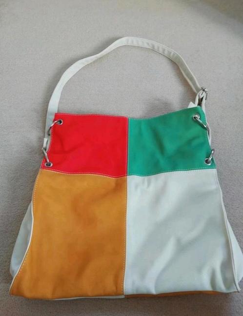 Leuke zachtleren schoudertas, ongebruikt, Sieraden, Tassen en Uiterlijk, Tassen | Schoudertassen, Nieuw, Leer, Ophalen of Verzenden