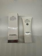 Chanel spf 50, Ophalen of Verzenden, Zo goed als nieuw, Gehele gezicht