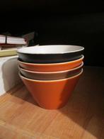 Vier aardewerken kommetjes, Ophalen of Verzenden, Zo goed als nieuw, Kom(men), Overige stijlen