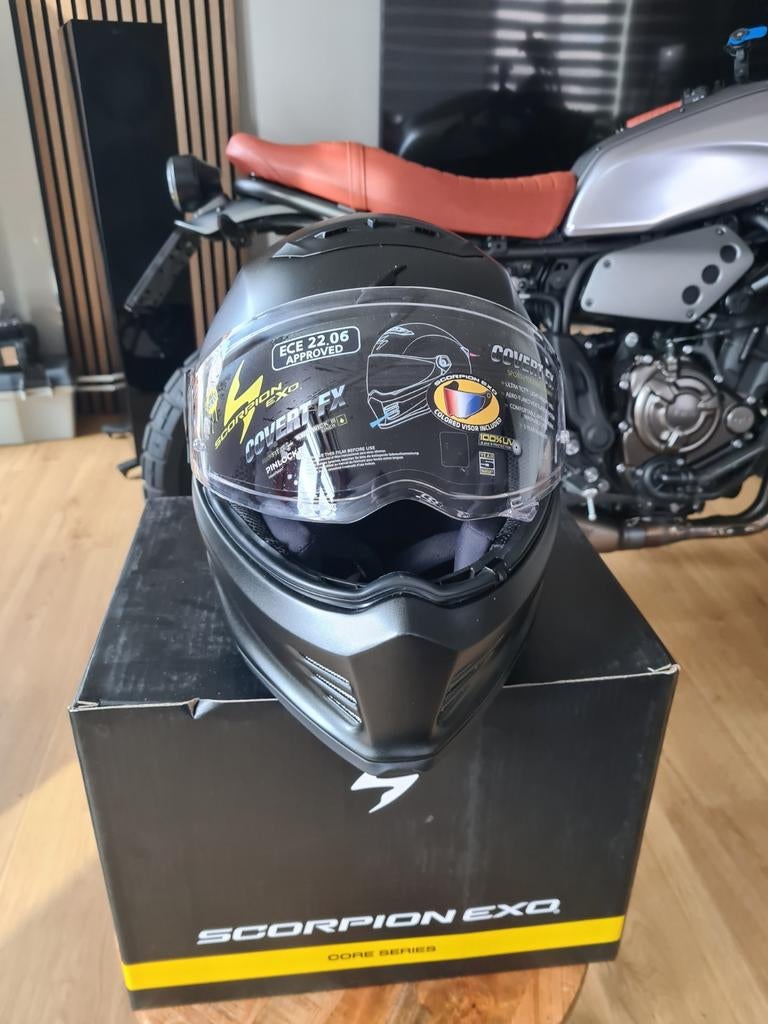 Scorpion helm maat L, Fietsen en Brommers, Brommerhelmen, Ophalen of Verzenden, Zo goed als nieuw