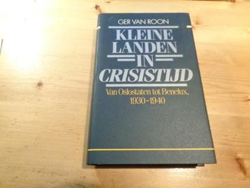 Ger van Roon - Kleine landen in Crisistijd. Van Oslo staten  beschikbaar voor biedingen