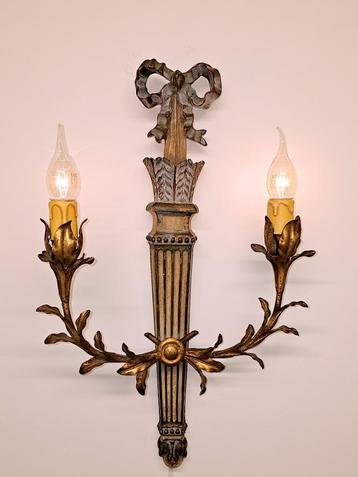 Antieke wandlamp applique met strik hout verguld metaal lamp beschikbaar voor biedingen