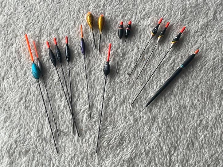 adv 294 / NIEUW mixset 15 dobbers, Watersport en Boten, Hengelsport | Witvissen, Nieuw, Dobber of Lood, Ophalen of Verzenden