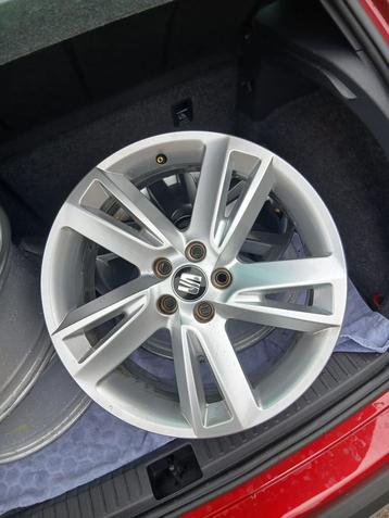 Seat Arona sportvelgen 17inch beschikbaar voor biedingen