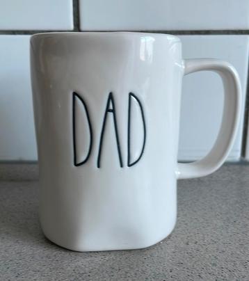 DAD mok beker Rae Dunn artisan collection insta vaderdag beschikbaar voor biedingen
