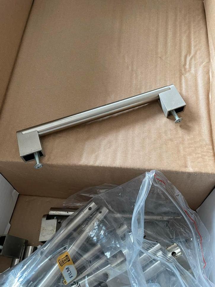 19 RVS Handgrepen Keuken/Kast - gebruikt, Doe-het-zelf en Verbouw, Hang- en Sluitwerk, Nieuw, Overige typen, Rvs, Ophalen of Verzenden