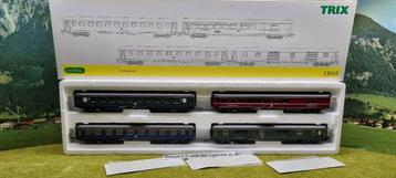 Trix 33018 H0 Set van vier D-personenrijtuigen van de DB beschikbaar voor biedingen