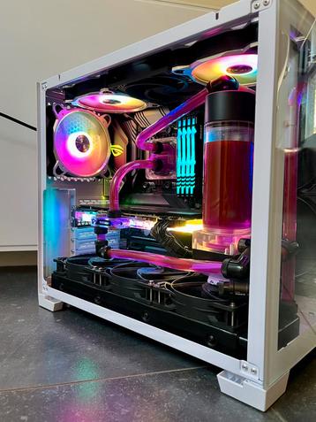 Custom Liquid Gaming PC || RTX 2080 Super - Ryzen 9 - 32 GB beschikbaar voor biedingen