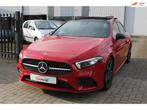 Mercedes-Benz A-klasse 220 4MATIC AMG Premium Plus Pano Sfee, Auto's, Automaat, 15 km/l, Gebruikt, Zwart