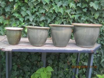 Aardewerk potten voor planten set van 4 stuks. beschikbaar voor biedingen