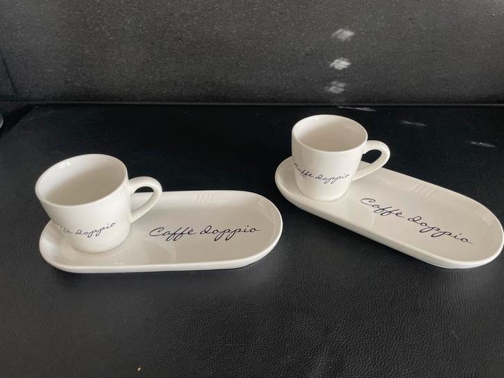 Riviera Maison Koffiekopjes met Schotel, Huis en Inrichting, Keuken | Servies, Zo goed als nieuw, Kop(pen) en/of Schotel(s), Overige stijlen