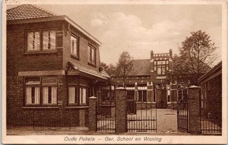 Ansichtkaart: Oude Pekela, Ger. school en woning, Verzamelen, Ansichtkaarten | Nederland, Gelopen, Groningen, Voor 1920, Verzenden