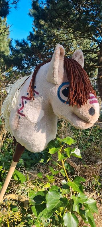 First nations hobbyhorse Graphite beschikbaar voor biedingen