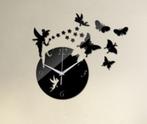 wandklok in vinyl model vlinder engel - € 5,00 de laatste !, Huis en Inrichting, Woonaccessoires | Klokken, Nieuw, Ophalen of Verzenden