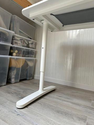 IKEA Bekant hoekbureau – wit – in hoogte verstelbaar - afbeelding 3