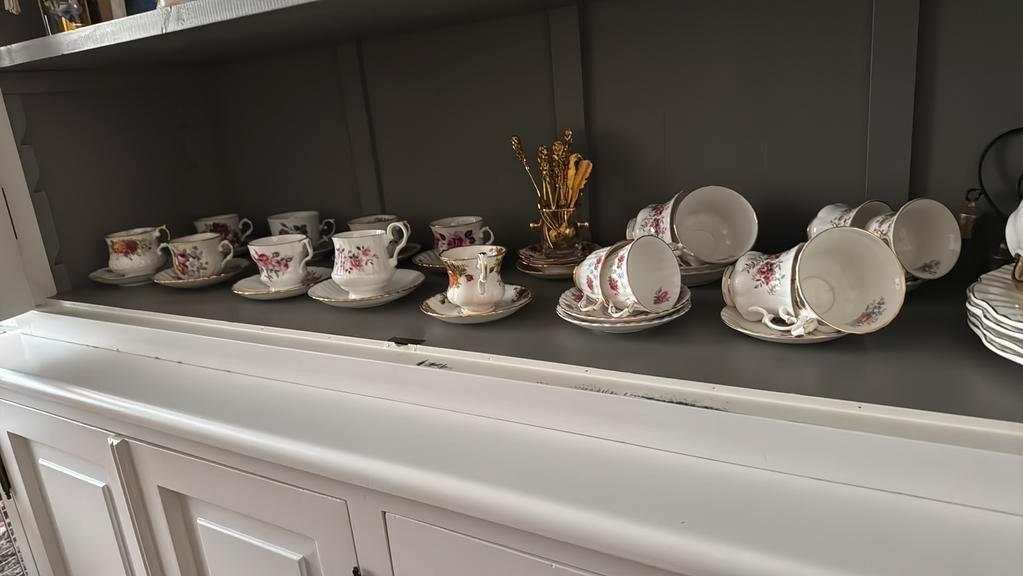 Royal Albert - 20 kop en schotels aangeboden, Ophalen