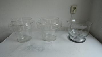 Vazen, glas, 3 stuks, mooie grote glazen vazen, vintage beschikbaar voor biedingen