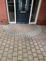 Gratis af te halen vanaf 27-09. Roze/grijze bestrating., Ophalen of Verzenden, Gebruikt, Beton, Klinkers