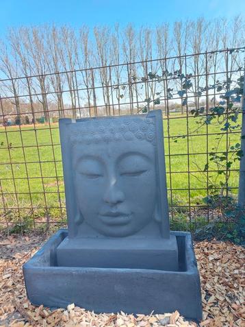 Mooie grote oosterse Buddha fontein water ornament beton beschikbaar voor biedingen