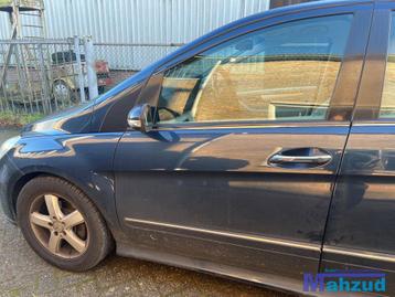 MERCEDES B KLASSE W245 blauw 375 links voor deur 2005-2011 beschikbaar voor biedingen