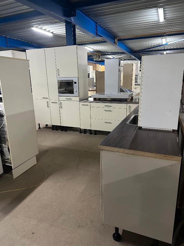 Complete keuken Compleet met APP 120Keukens op voorraad 2843, Huis en Inrichting, Keuken | Complete keukens, Zo goed als nieuw