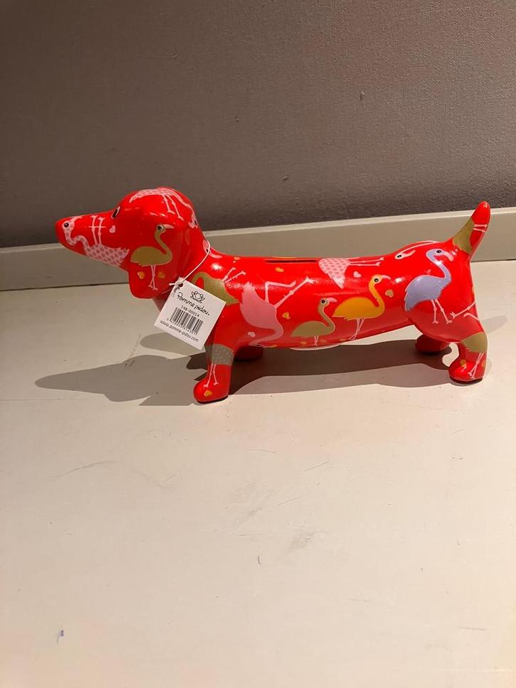 Puntgave Teckel Fred - Pomme Pidou, Verzamelen, Spaarpotten, Nieuw, Dier, Steen, Aardewerk of Keramiek, Ophalen of Verzenden