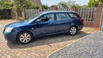 Toyota Avensis station  196025 km, Voorwielaandrijving, Stof, Zwart, 4 cilinders