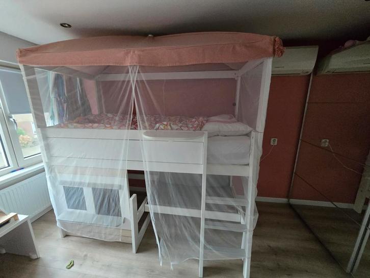 2 Lifetime Bedden - incl veel accessoire, Kinderen en Baby's, Kinderkamer | Stapelbedden en Hoogslapers, Gebruikt, Hoogslaper