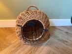 Charmante rotan kattenmand zgan, Dieren en Toebehoren, Kattenmanden, Ophalen, Zo goed als nieuw, Riet