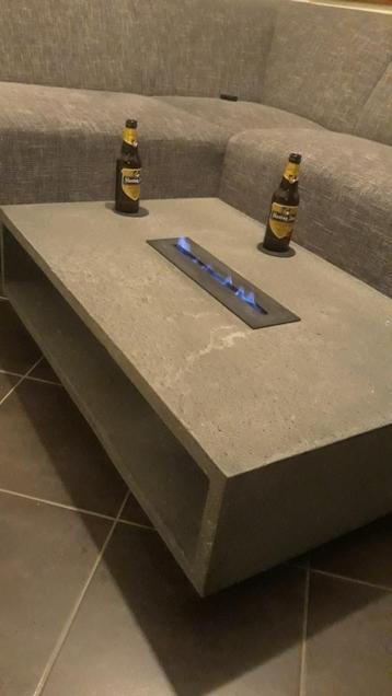 Stenen tafel op wielen + vuur (Bio ethanol, beton) beschikbaar voor biedingen