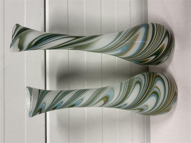 A7131 Twee Italiaanse Muranovazen, Antiek en Kunst, Antiek | Vazen, Ophalen of Verzenden