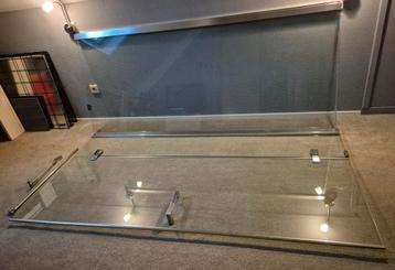 Glazen douchewand met deur (hoek) beschikbaar voor biedingen