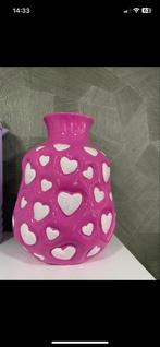 Roze Vaas met Hartjes, Overige kleuren, Aardewerk of Porselein, Nieuw, Ophalen of Verzenden