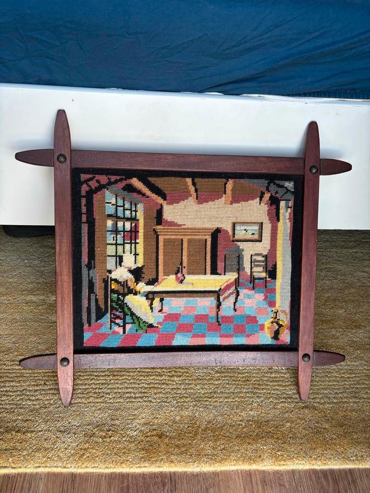Geborduurd schilderij met 17e eeuw interieur, Huis en Inrichting, Woonaccessoires | Wanddecoraties, Gebruikt, Ophalen