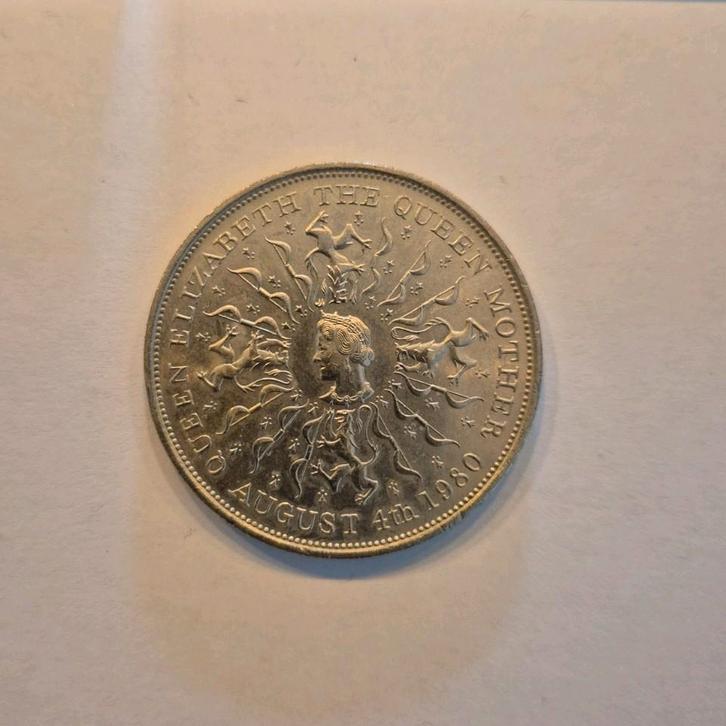 Herdenkingsmunt Queen Elizabeth The Queen Mother, Postzegels en Munten, Munten | Europa | Niet-Euromunten, Overige landen, Ophalen of Verzenden